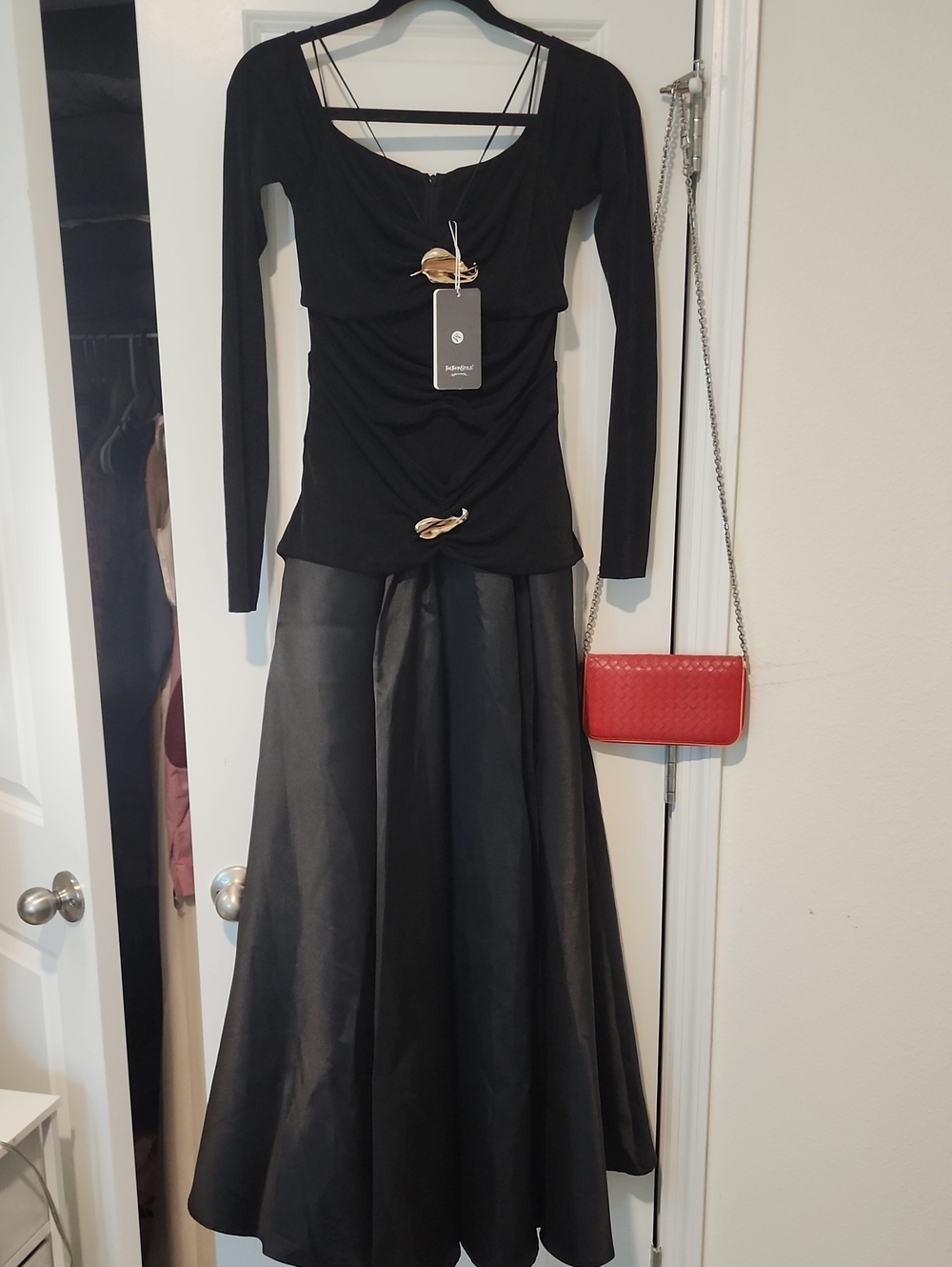 Elegant Black Long-Sleeve Maxi Dress with Ruched Bodice - Unbranded